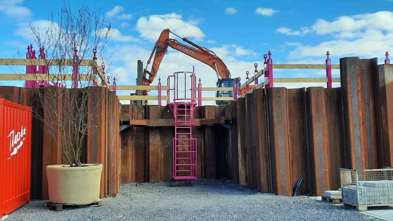 Gerade im Bereich Tiefbau bzw. Kanalbau ist eine Absturzsicherung wichtig. | Foto: Coreum Gerade im Bereich Tiefbau bzw. Kanalbau ist eine Absturzsicherung wichtig. | Foto: Coreum
