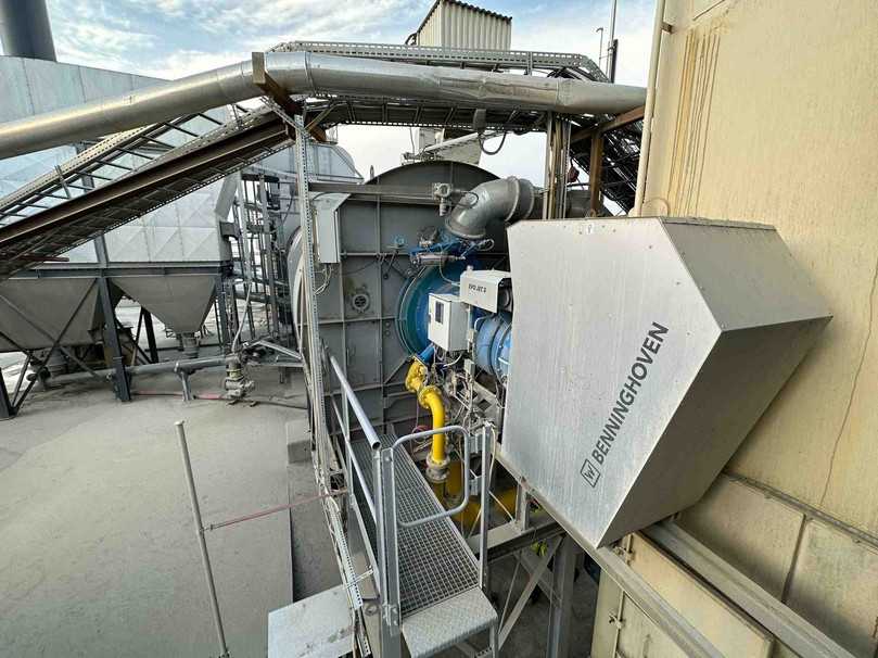 Erfolgreiche Inbetriebnahme des Benninghoven-Brenners beim Kunden. Mehrere tausend Tonnen Asphalt konnten so bereits ausschließlich mit der Energiequelle Wasserstoff emissionsfrei hergestellt werden. | Foto: Benninghoven Erfolgreiche Inbetriebnahme des Benninghoven-Brenners beim Kunden. Mehrere tausend Tonnen Asphalt konnten so bereits ausschließlich mit der Energiequelle Wasserstoff emissionsfrei hergestellt werden. | Foto: Benninghoven