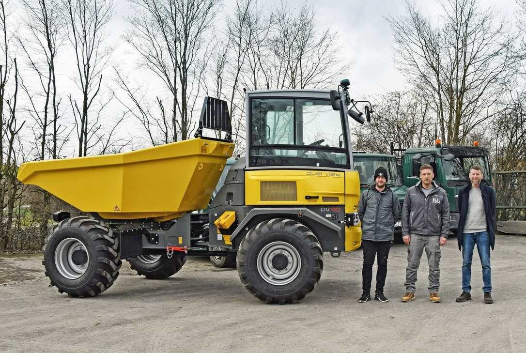 H&M kauft Dumper mit drehbarer Sitz- und Bedienkonsole H&M kauft Dumper mit drehbarer Sitz- und Bedienkonsole