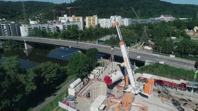 Neckar-Düker: Aus luftiger Höhe unters Wasser Neckar-Düker: Aus luftiger Höhe unters Wasser