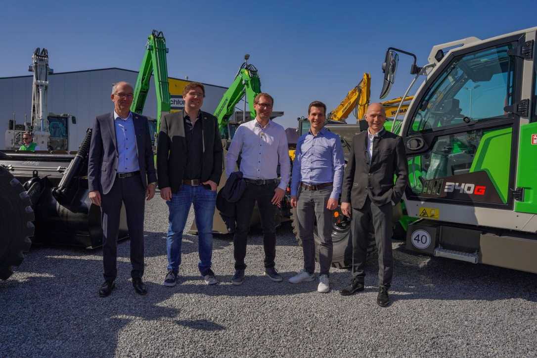 Schlüter Baumaschinen GmbH aus Erwitte wird neuer Sennebogen-Händler in Ostdeutschland Schlüter Baumaschinen GmbH aus Erwitte wird neuer Sennebogen-Händler in Ostdeutschland