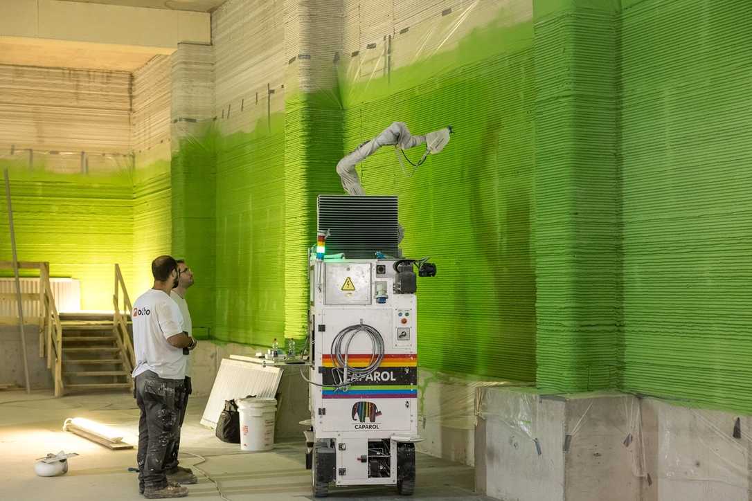 Fachkräftemangel am Bau: Bauroboter übernehmen Malerarbeiten Fachkräftemangel am Bau: Bauroboter übernehmen Malerarbeiten