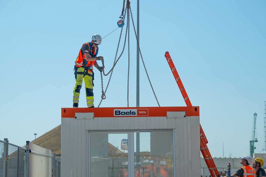 Baustelleneinrichtung: Basis für Arbeitssicherheit am Bau Baustelleneinrichtung: Basis für Arbeitssicherheit am Bau