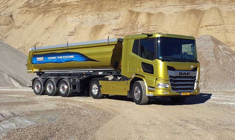 Den schicken XD-Sattelzug hat DAF mit 410 PS und Spiegel-Ersatzsystem ausgerüstet. | Foto: Quatex Den schicken XD-Sattelzug hat DAF mit 410 PS und Spiegel-Ersatzsystem ausgerüstet. | Foto: Quatex