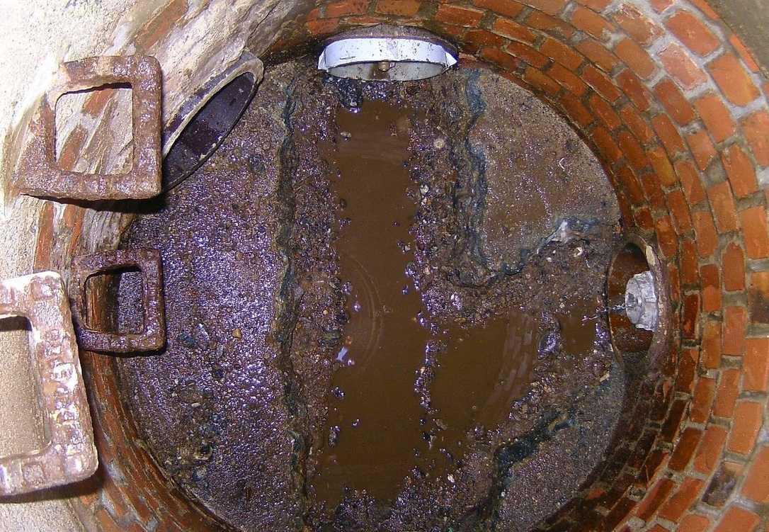 Katec: Schachtsanierung mit mineralischem Mörtel Katec: Schachtsanierung mit mineralischem Mörtel