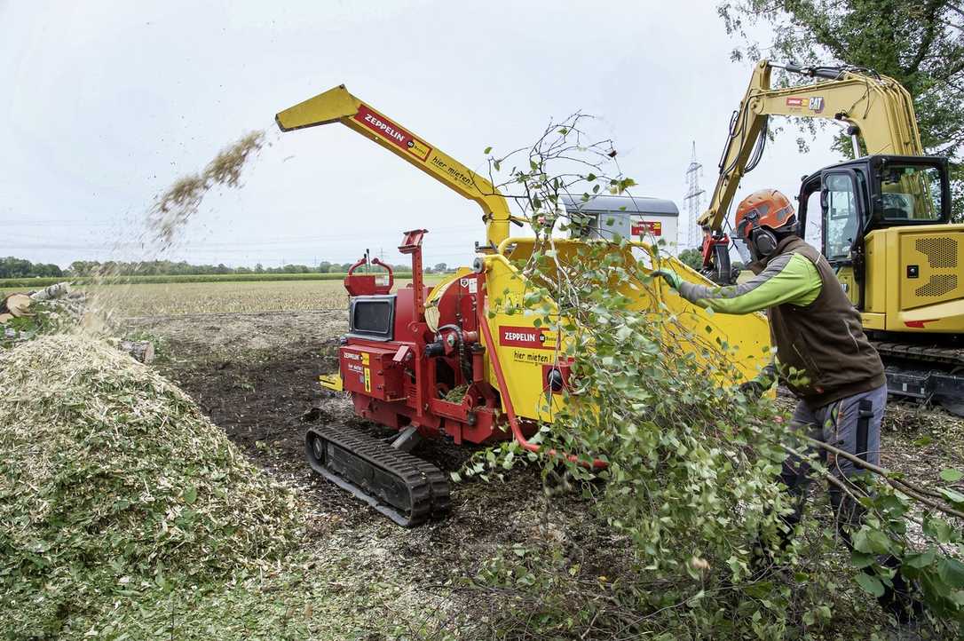 Emissionsarme Maschinen von Cat und Greenmech bei Rodung im Einsatz Emissionsarme Maschinen von Cat und Greenmech bei Rodung im Einsatz