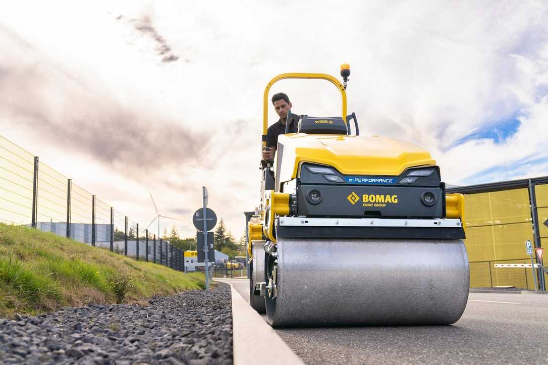 Bomag zeigt auf der Nordbau 2023 in Neumünster Baumaschinen für den Straßenbau Bomag zeigt auf der Nordbau 2023 in Neumünster Baumaschinen für den Straßenbau