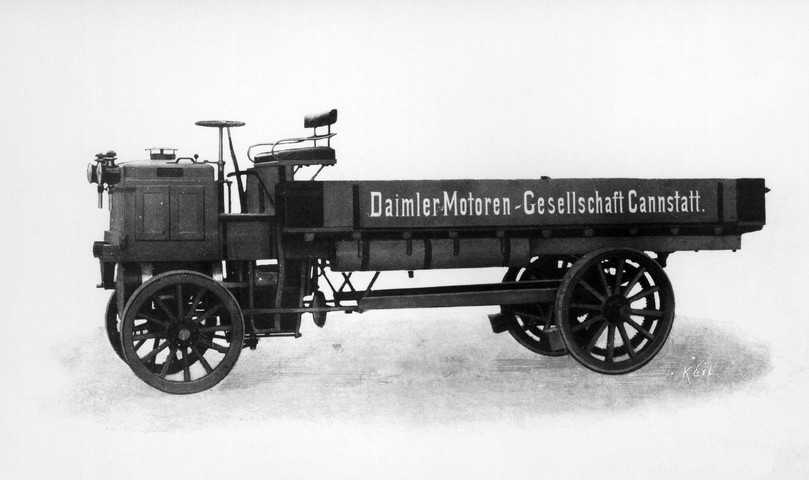 Der erste Mercedes Bau-Lkw verfügt über den so genannten Stirnradnabenantrieb mit zweistufiger Übersetzung für die Hinterachse. | Foto: Daimler Truck AG Der erste Mercedes Bau-Lkw verfügt über den so genannten Stirnradnabenantrieb mit zweistufiger Übersetzung für die Hinterachse. | Foto: Daimler Truck AG
