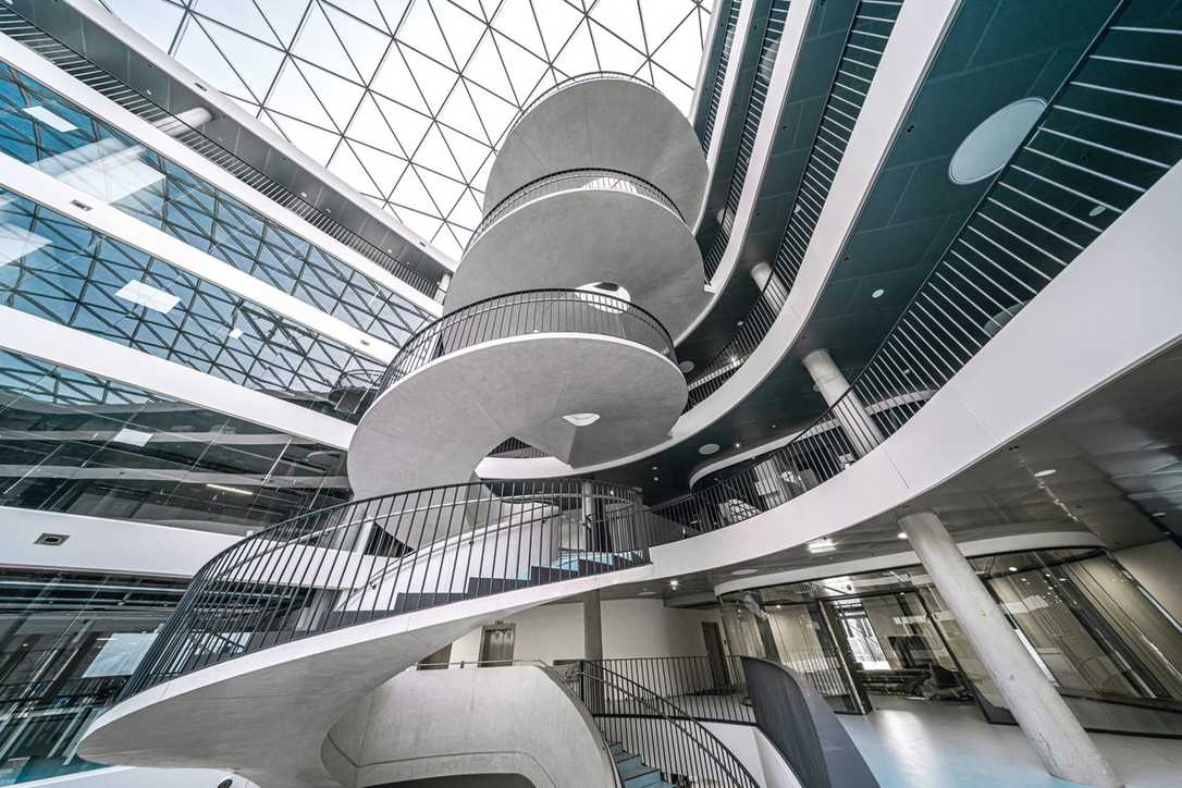 Züblin baut Wendeltreppe in höchster Sichtbeton-Qualität Züblin baut Wendeltreppe in höchster Sichtbeton-Qualität