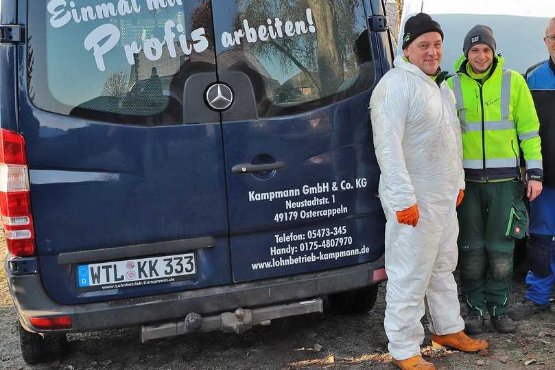 Arnd Kampmann (links) – GF der Kampmann GmbH & Co. KG setzt die Sanierungskonzepte von Gemeinden um. | Foto: Jung Pumpen GmbH Arnd Kampmann (links) – GF der Kampmann GmbH & Co. KG setzt die Sanierungskonzepte von Gemeinden um. | Foto: Jung Pumpen GmbH