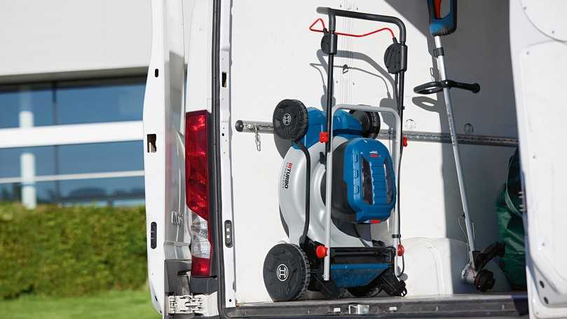 Der GRA 18V2-46 Professional kann platzsparend hochkant gelagert werden | Foto: Robert Bosch Power Tools GmbH Der GRA 18V2-46 Professional kann platzsparend hochkant gelagert werden | Foto: Robert Bosch Power Tools GmbH