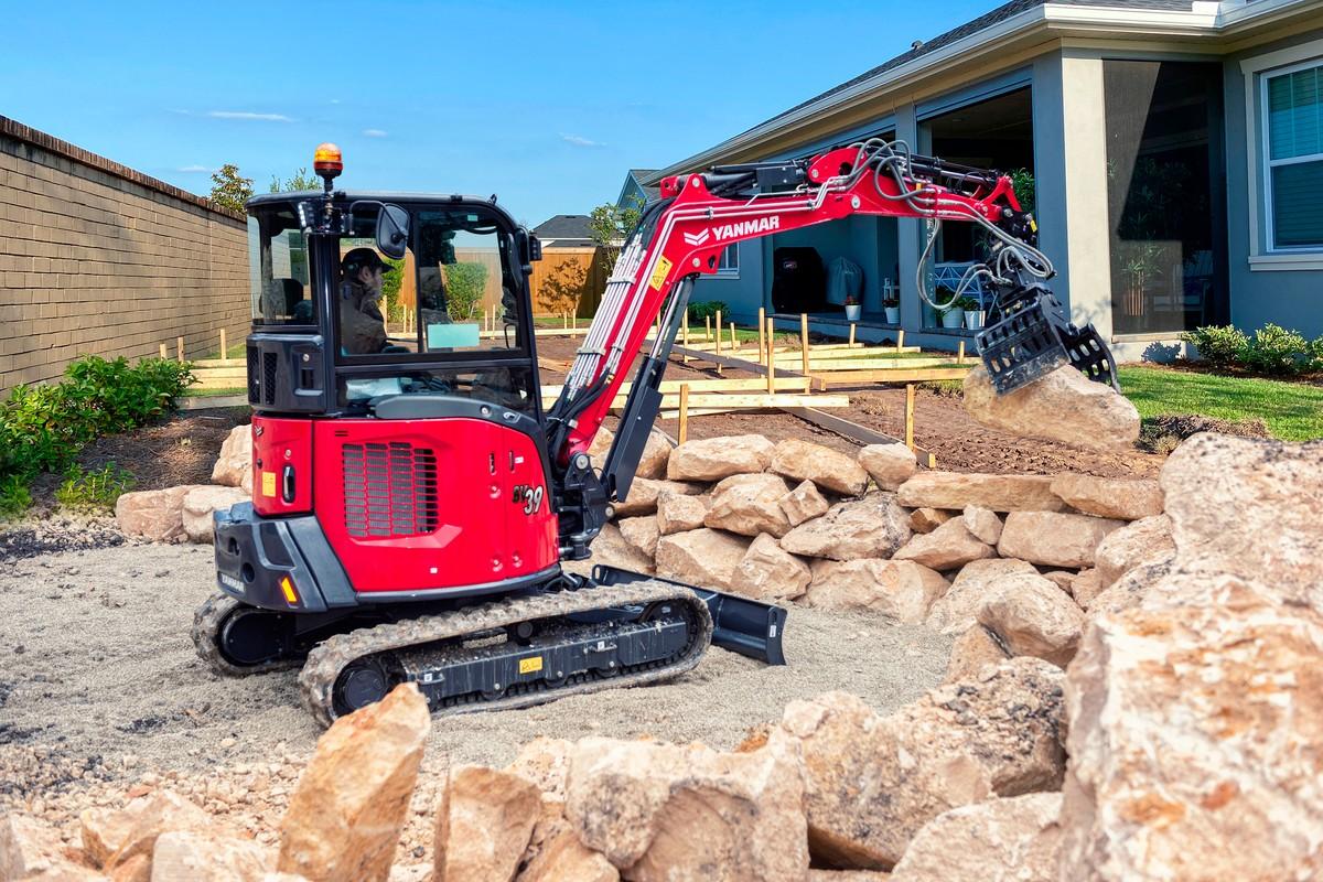 Die kurze Ausleger- und Kabinenkonfiguration des Minibaggers erhöht die Leistung zusätzlich und bietet nach Herstellerangaben bis zu 20 Prozent mehr Hubkraft als vergleichbare Maschinen in dieser Gewichtsklasse. | Foto: Yanmar Die kurze Ausleger- und Kabinenkonfiguration des Minibaggers erhöht die Leistung zusätzlich und bietet nach Herstellerangaben bis zu 20 Prozent mehr Hubkraft als vergleichbare Maschinen in dieser Gewichtsklasse. | Foto: Yanmar