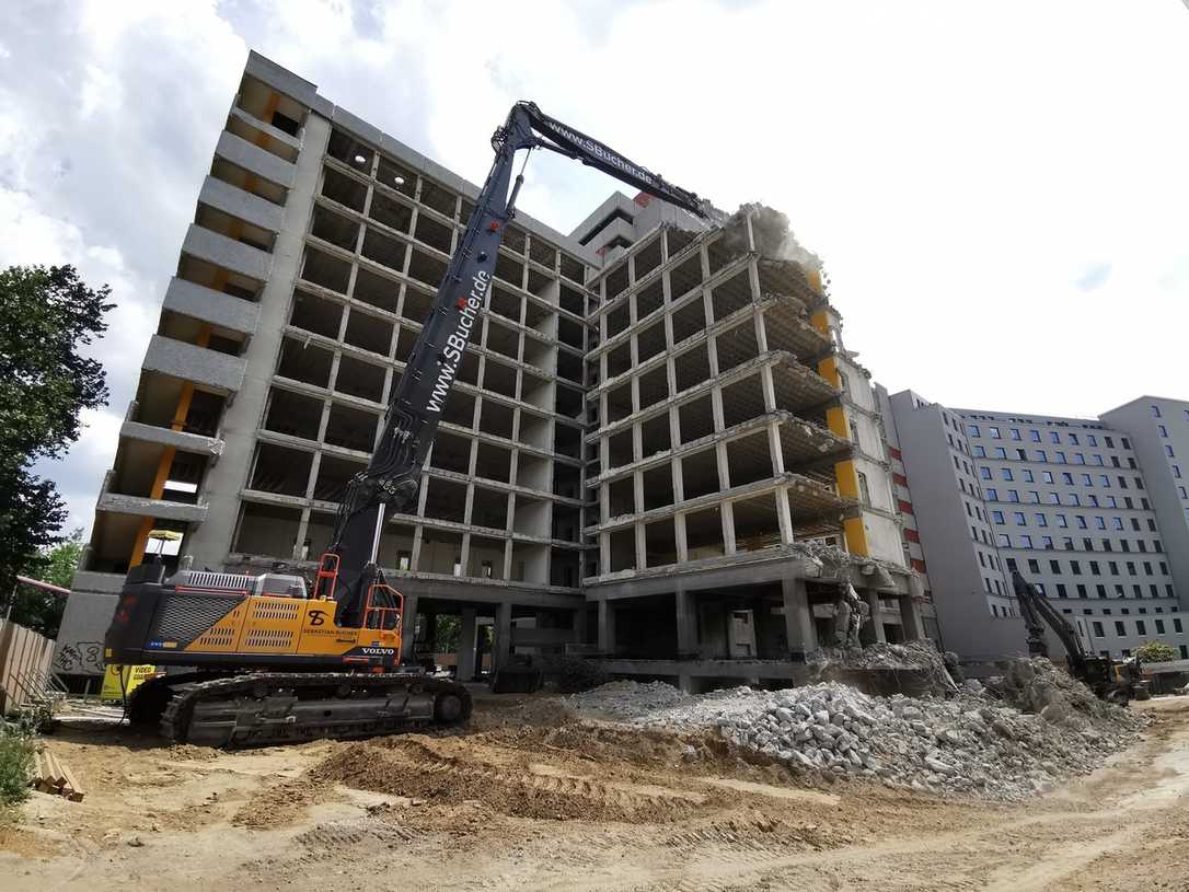 Volvo EC750E HR Abbruchbagger für SBucher Abbruch & Recycling in Berlin Volvo EC750E HR Abbruchbagger für SBucher Abbruch & Recycling in Berlin