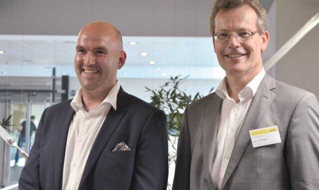 Marketingdirektor Michael Rafetseder und Produktionsleiter Werner Hillinger im neuen Shop-Fitting-Center der Umdasch-Gruppe. | Foto: B_I baumagazin/B. Brinkmeier Marketingdirektor Michael Rafetseder und Produktionsleiter Werner Hillinger im neuen Shop-Fitting-Center der Umdasch-Gruppe. | Foto: B_I baumagazin/B. Brinkmeier
