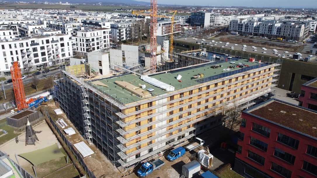 Preisentwicklung am Bau: Kosten für Holz, Stahl und Bitumen klettern auf Rekordhöhe Preisentwicklung am Bau: Kosten für Holz, Stahl und Bitumen klettern auf Rekordhöhe