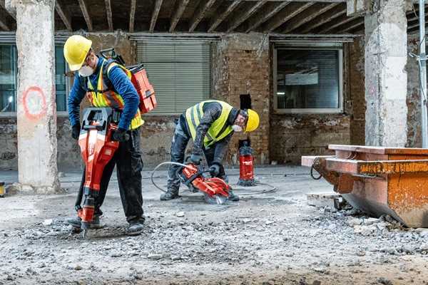 Hilti Nuron: Leistung trifft Sicherheit in einem 22 Volt Akku-System Hilti Nuron: Leistung trifft Sicherheit in einem 22 Volt Akku-System