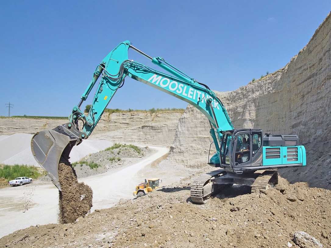 Kobelco-Bagger von EMB Baumaschinen bei Moosleitner Erdbau in Saaldorf-Surheim Kobelco-Bagger von EMB Baumaschinen bei Moosleitner Erdbau in Saaldorf-Surheim