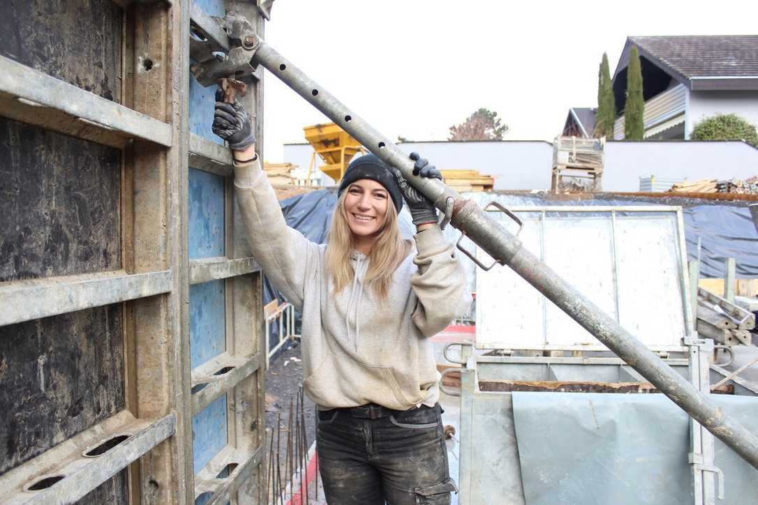 Frauen im Baugewerbe: Frauenanteil niedrig, Einkommenslücke hoch Frauen im Baugewerbe: Frauenanteil niedrig, Einkommenslücke hoch
