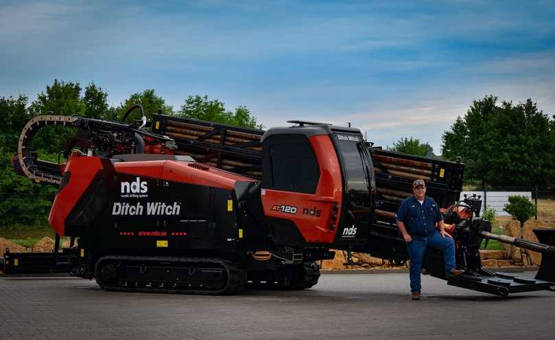 Zu den Highlights gehörte die erstmals im Frühjahr auf der Bauma vorgestellte Felsbohranlage AT 120, die extra aus Schweden zur Roadshow nach Erfurt gebracht worden war. | Foto: Ricona Zu den Highlights gehörte die erstmals im Frühjahr auf der Bauma vorgestellte Felsbohranlage AT 120, die extra aus Schweden zur Roadshow nach Erfurt gebracht worden war. | Foto: Ricona