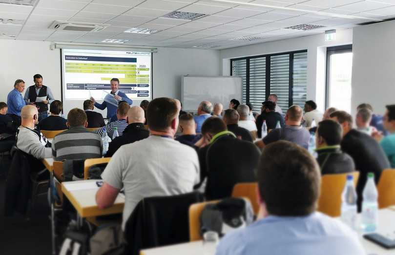 Die Relineacademy ist ein wichtiger Baustein im Schulungskonzept und bietet ein breit gefächertes Weiterbildungsprogramm für Alphaliner-Einbaupartner, Auftraggeber und Ingenieure an. | Foto: Relineeurope Die Relineacademy ist ein wichtiger Baustein im Schulungskonzept und bietet ein breit gefächertes Weiterbildungsprogramm für Alphaliner-Einbaupartner, Auftraggeber und Ingenieure an. | Foto: Relineeurope