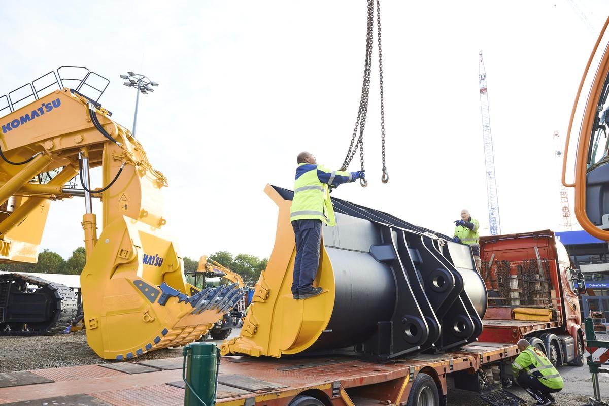 Nicht nur Deko: Zur bauma kommt Bewegung in die Baumaschinen und Besucher können sich auf live-Demos freuen. | Foto: Messe München GmbH