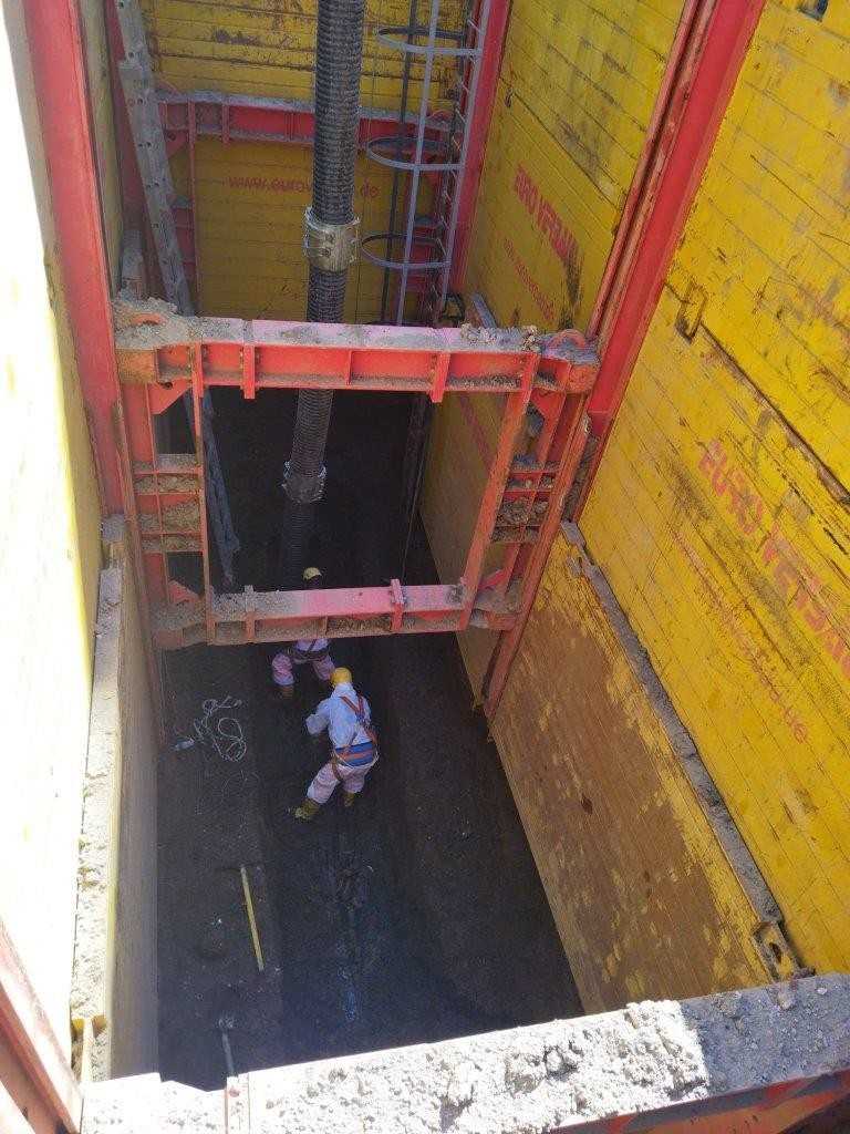 Die alten Kanäle liegen in Rom bis zu elf Meter unter der Erde. In der Via dei Giordani ging es 8 Meter nach unten. | Foto: Euro Verbau Die alten Kanäle liegen in Rom bis zu elf Meter unter der Erde. In der Via dei Giordani ging es 8 Meter nach unten. | Foto: Euro Verbau
