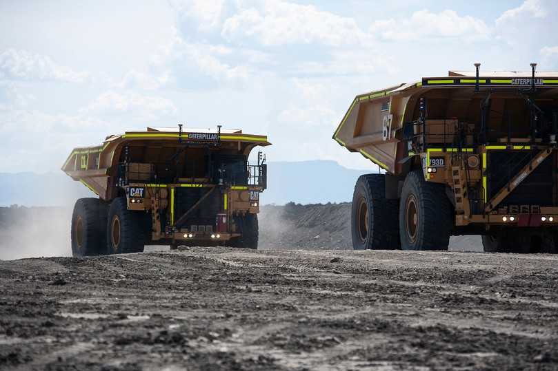 Autonome Cat-Muldenkipper, die mit "Command for Hauling" ausgestattet sind, haben 2021 zum ersten Mal mehr als eine Milliarde Tonnen Material autonom bewegt. | Foto: Caterpillar Autonome Cat-Muldenkipper, die mit "Command for Hauling" ausgestattet sind, haben 2021 zum ersten Mal mehr als eine Milliarde Tonnen Material autonom bewegt. | Foto: Caterpillar