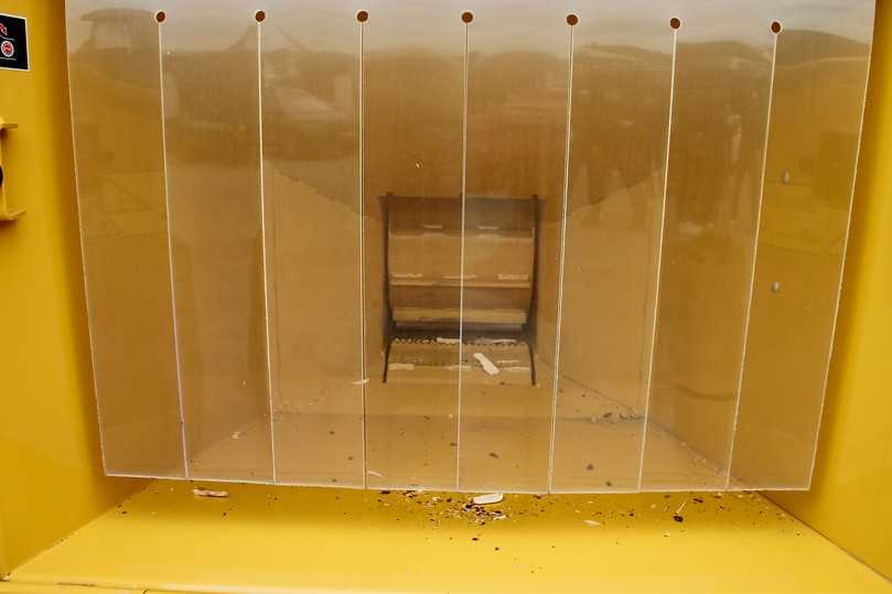 Die Einzugswalze des Vermeer BC200 zieht problemlos Astmaterial bis 20,3 cm ein. | Foto: bs Die Einzugswalze des Vermeer BC200 zieht problemlos Astmaterial bis 20,3 cm ein. | Foto: bs