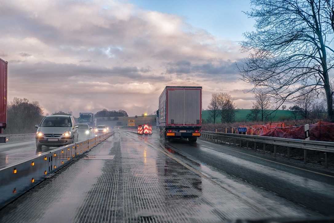 Verkehrs-Infrastruktur: Bauverband warnt vor Stillstand beim Straßenbau Verkehrs-Infrastruktur: Bauverband warnt vor Stillstand beim Straßenbau