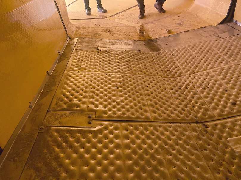 Die Wärmetauscher ließen sich in die Rahmenprofile sehr gut integrieren. | Foto: Beton Müller Die Wärmetauscher ließen sich in die Rahmenprofile sehr gut integrieren. | Foto: Beton Müller