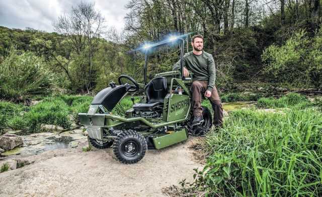 Limited-Edition zum Firmenjubiläum: Der Aufsitzmäher AS 940 Sherpa 4WD Adventure. | Foto: AS-Motor Limited-Edition zum Firmenjubiläum: Der Aufsitzmäher AS 940 Sherpa 4WD Adventure. | Foto: AS-Motor