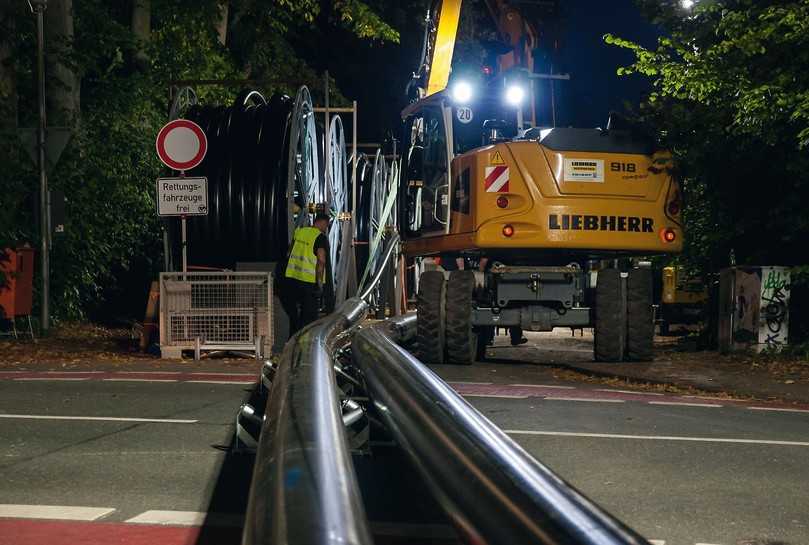 Damit die Schutzrohre komplett ausgelegt werden konnten, waren zahlreiche Straßensperrungen notwendig. | Foto: Dirk Balzer, Stadtnetze Münster GmbH Damit die Schutzrohre komplett ausgelegt werden konnten, waren zahlreiche Straßensperrungen notwendig. | Foto: Dirk Balzer, Stadtnetze Münster GmbH