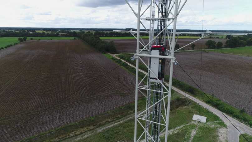 Stahl-Wettermast (Meppen), TOPlift (leitergeführt), 80 m Turmhöhe | Foto: Hailo Professional Stahl-Wettermast (Meppen), TOPlift (leitergeführt), 80 m Turmhöhe | Foto: Hailo Professional