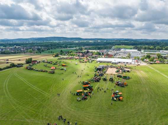 Wer möchte zu Amazone ins Stammwerk?