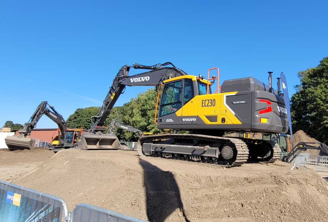 Nordbau 2023: Swecon zeigt Elektro-Bagger Volvo EC 230 erstmals live Nordbau 2023: Swecon zeigt Elektro-Bagger Volvo EC 230 erstmals live