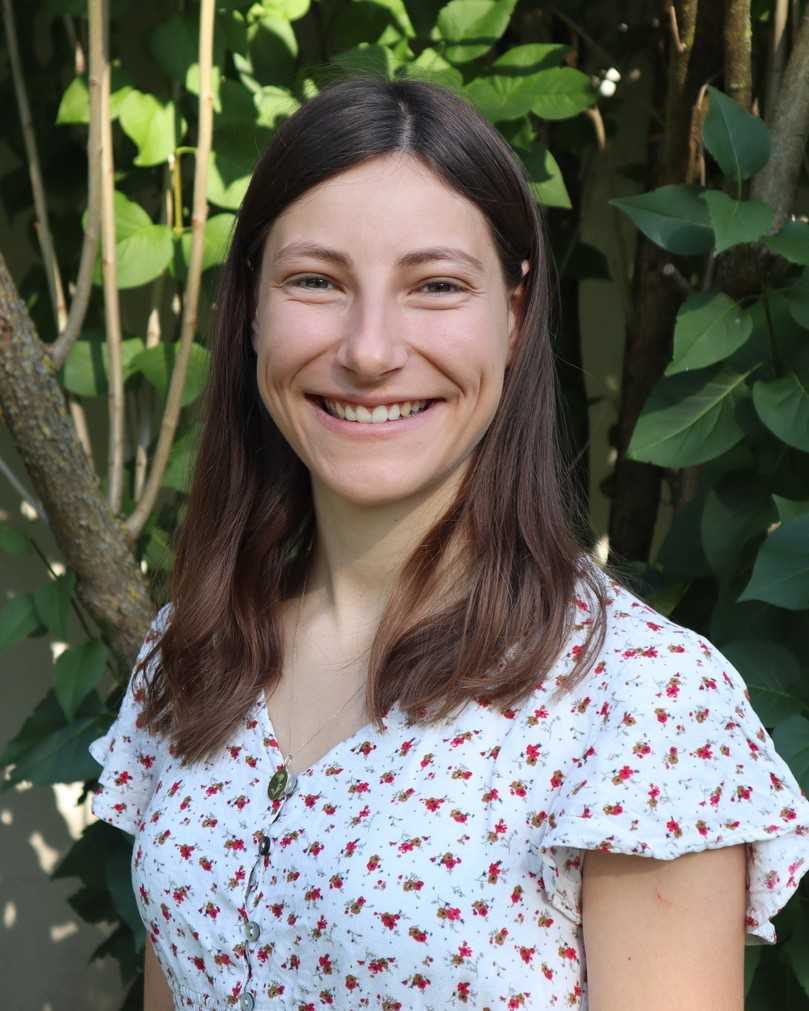 Kathrin Scharsich betreut seit Mai 2023 das Projekt „Urbane Biodiversität - Sicherung und Förderung der Artenvielfalt und Biodiversität im urbanen Raum“ an der staatlichen Lehr- und Versuchsanstalt für Gartenbau Heidelberg. | Foto: LVG Heidelberg und LAB Hohenheim Kathrin Scharsich betreut seit Mai 2023 das Projekt „Urbane Biodiversität - Sicherung und Förderung der Artenvielfalt und Biodiversität im urbanen Raum“ an der staatlichen Lehr- und Versuchsanstalt für Gartenbau Heidelberg. | Foto: LVG Heidelberg und LAB Hohenheim