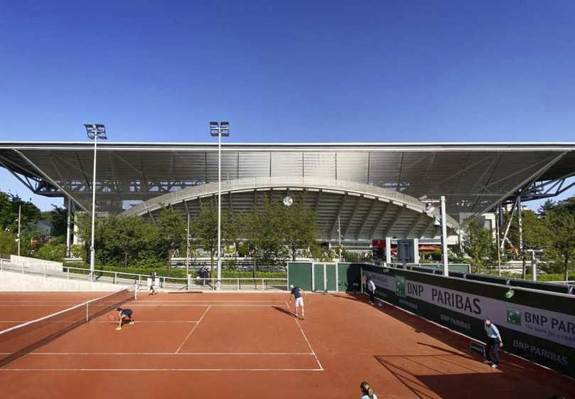 Dominique Perrault Architecture setzte bei der Dachkonstruktion des Tennisstadions Roland Garros auf Architekturgewebe von GKD. | Foto: A. Jan/Dominique Perrault Architecte, ADAGP Dominique Perrault Architecture setzte bei der Dachkonstruktion des Tennisstadions Roland Garros auf Architekturgewebe von GKD. | Foto: A. Jan/Dominique Perrault Architecte, ADAGP
