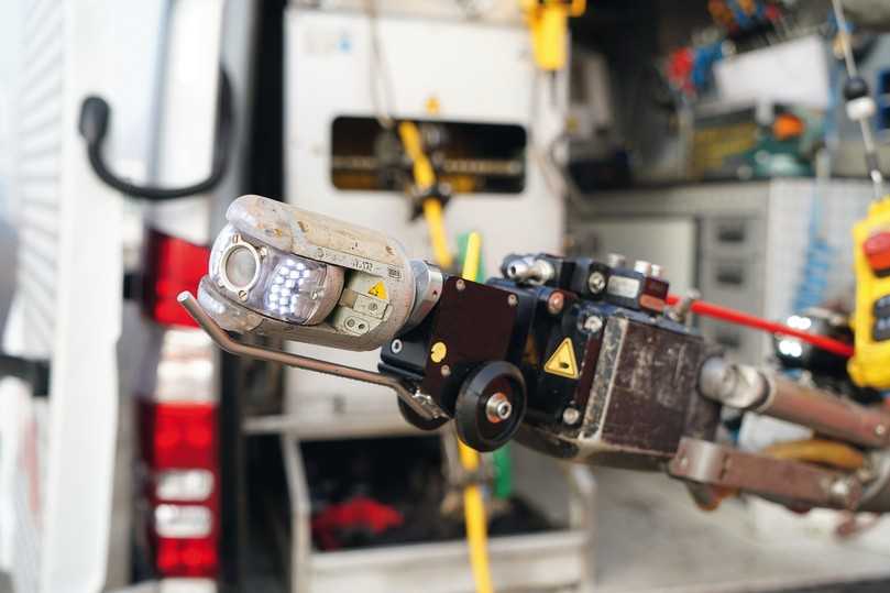 Mit dem Kamera-Adapter für den MicroGator nutzt KSM alle Vorteile der Dreh- und Schwenkkopfkamera Orion, ohne dazu ein Inspektionsfahrzeug vor Ort zu binden. | Foto: IBAK Mit dem Kamera-Adapter für den MicroGator nutzt KSM alle Vorteile der Dreh- und Schwenkkopfkamera Orion, ohne dazu ein Inspektionsfahrzeug vor Ort zu binden. | Foto: IBAK