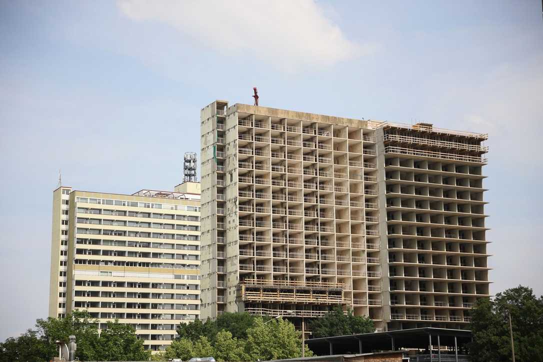 Scheibe C in Halle: So halten die Balkone Scheibe C in Halle: So halten die Balkone