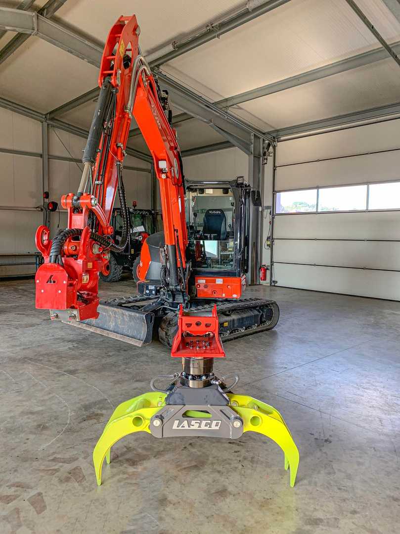 Minibagger werden von Bernd Waltz gerne gleich mit vollhydraulischem Schnellwechselsystem von Lehnhoff vermietet. | Foto: Lehnhoff Hartstahl Minibagger werden von Bernd Waltz gerne gleich mit vollhydraulischem Schnellwechselsystem von Lehnhoff vermietet. | Foto: Lehnhoff Hartstahl