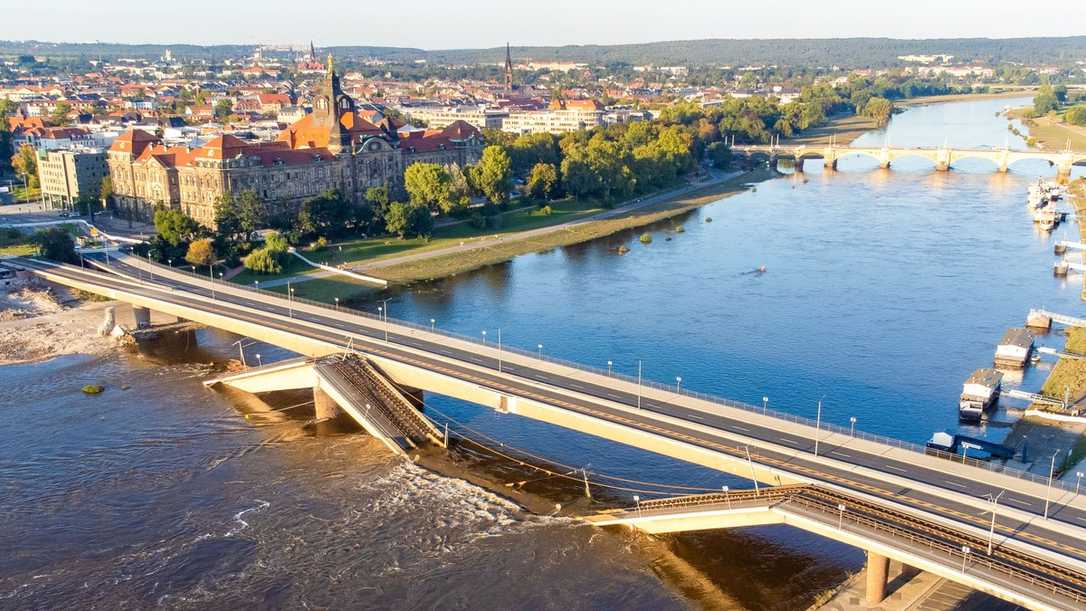 Nach Einsturz der Carolabrücke: Wettlauf gegen Überflutung von Dresdner Unterwelt Nach Einsturz der Carolabrücke: Wettlauf gegen Überflutung von Dresdner Unterwelt