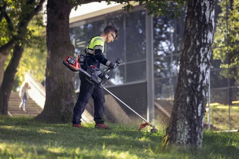 Für diejenigen, die ihre Geräte selbst regelmäßig warten möchten, bietet Husqvarna Wartungskits an, die passgenau auf die jeweiligen Geräte abgestimmt sind. | Foto: Husqvarna Für diejenigen, die ihre Geräte selbst regelmäßig warten möchten, bietet Husqvarna Wartungskits an, die passgenau auf die jeweiligen Geräte abgestimmt sind. | Foto: Husqvarna