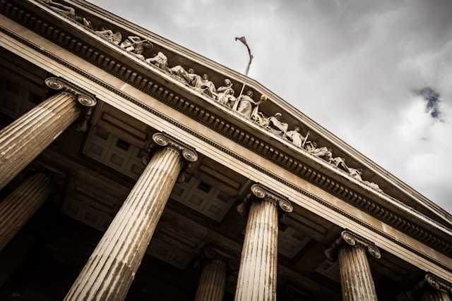 Bisher gilt, dass die Amtsgerichte bei Streitigkeiten in Zivilsachen mit einem Streitwert von bis zu 5000 Euro zuständig waren. Das Bundesjustizministerium sieht nun vor, dass das mit dem Gesetz zur Änderung der Zuständigkeitsstreitwert anders geregelt wird.