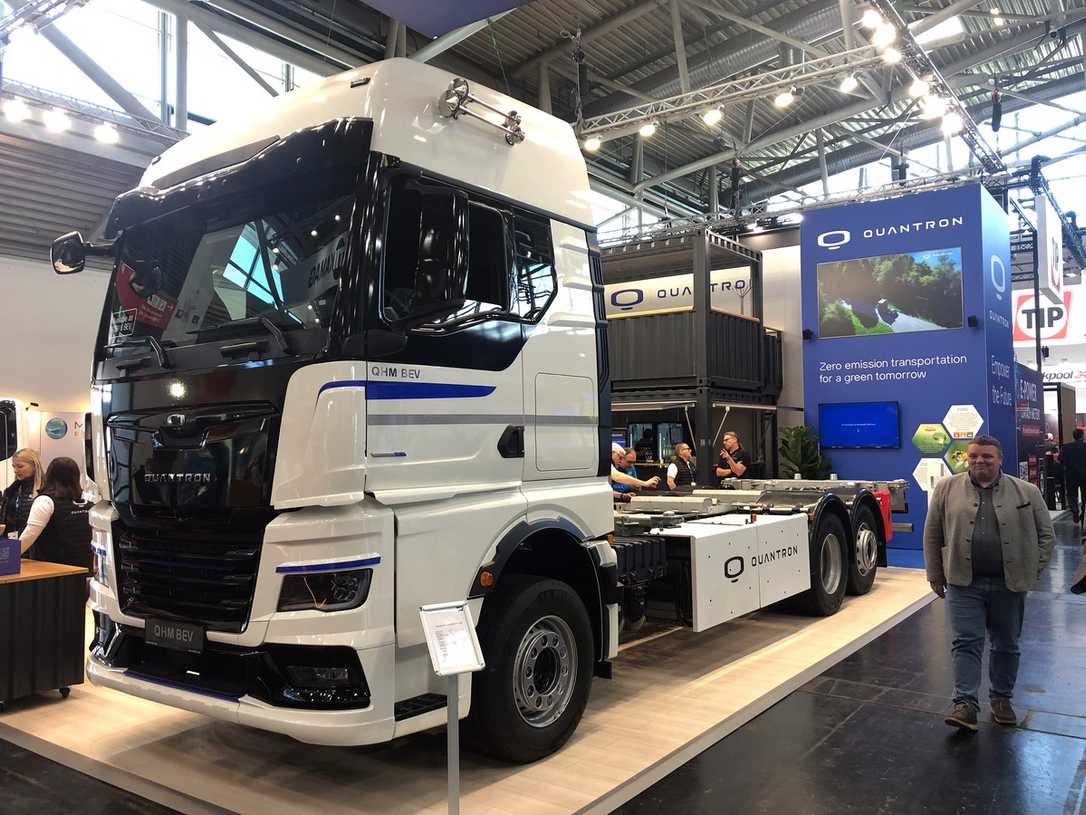 E-Lkw: Quantron präsentiert Elektro-Lkw und neue digitale Service-Plattform E-Lkw: Quantron präsentiert Elektro-Lkw und neue digitale Service-Plattform