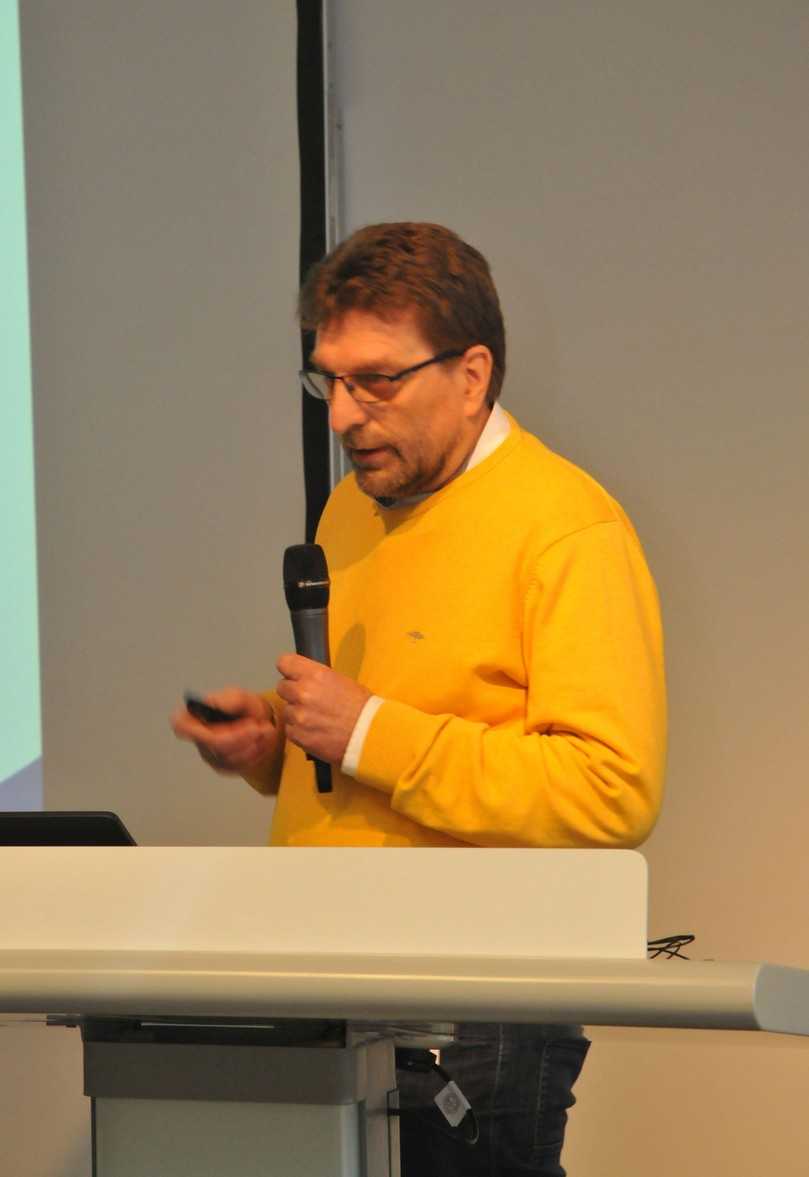 Claus-Michael Schmidt stellte vor, wie man in Kassel Kreislaufwirtschaft im Bereich Bodenmanagement und den konsequenten Einsatz von Flüssigboden in der Praxis umsetzt. | Foto: Sven Thürnau Claus-Michael Schmidt stellte vor, wie man in Kassel Kreislaufwirtschaft im Bereich Bodenmanagement und den konsequenten Einsatz von Flüssigboden in der Praxis umsetzt. | Foto: Sven Thürnau