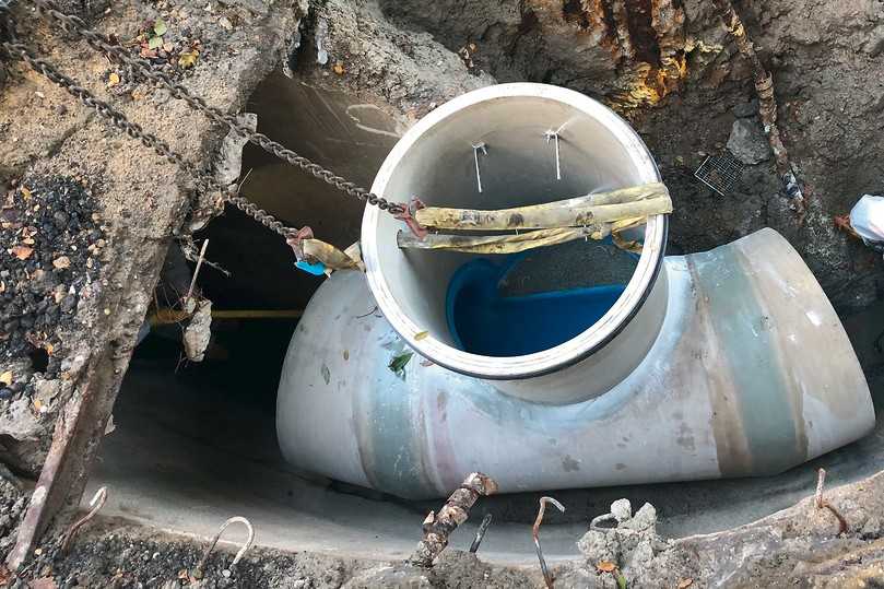 Bei der Baumaßnahme wurden auch zwei GFK-Tangentialschächte eingebaut. | Foto: Aarsleff Rohrsanierung Bei der Baumaßnahme wurden auch zwei GFK-Tangentialschächte eingebaut. | Foto: Aarsleff Rohrsanierung