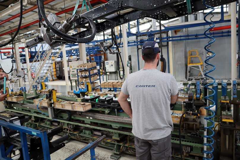 Im Fuso-Werk wird dank konsequenter Wiederaufbereitung von Brauchwasser rund 60 Prozent des genutzten Wassers wieder in den Produktionskreislauf zurückzuführen. | Foto: Daimler Trucks, Oliver Willms Im Fuso-Werk wird dank konsequenter Wiederaufbereitung von Brauchwasser rund 60 Prozent des genutzten Wassers wieder in den Produktionskreislauf zurückzuführen. | Foto: Daimler Trucks, Oliver Willms