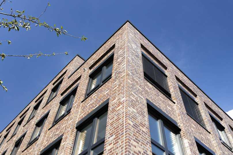 Bei der Fassadengestaltung erzielte das Team von Schenk Fleischhaker Architekten auch ohne extravagante Kunstgriffe eine bemerkenswerte Wirkung. | Foto: Vandersanden Bei der Fassadengestaltung erzielte das Team von Schenk Fleischhaker Architekten auch ohne extravagante Kunstgriffe eine bemerkenswerte Wirkung. | Foto: Vandersanden