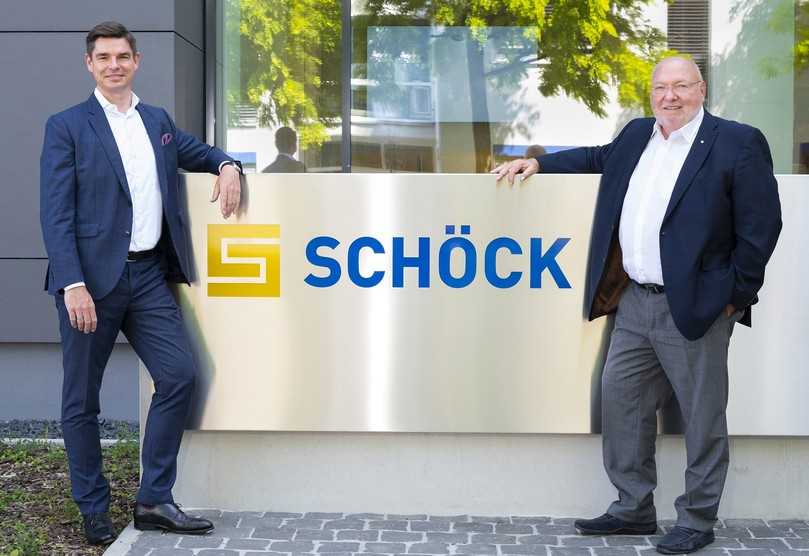 Unterschiedliche Auffassungen bei der Unternehmensstrategie: Mike Bucher (links) und Aufsichtsratsvorsitzender Nikolaus Wild | Foto: Schöck AG Unterschiedliche Auffassungen bei der Unternehmensstrategie: Mike Bucher (links) und Aufsichtsratsvorsitzender Nikolaus Wild | Foto: Schöck AG