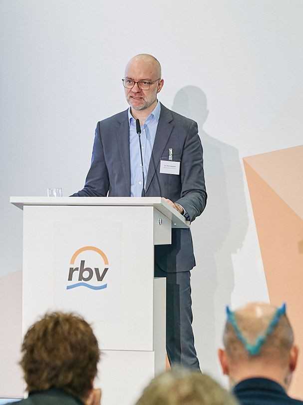 Grüner Wasserstoff auf der Transportnetzebene: Aktuelle Fakten zum Wasserstoffkernnetz präsentierte Dr. Dirk Flandrich. | Foto: rbv Grüner Wasserstoff auf der Transportnetzebene: Aktuelle Fakten zum Wasserstoffkernnetz präsentierte Dr. Dirk Flandrich. | Foto: rbv